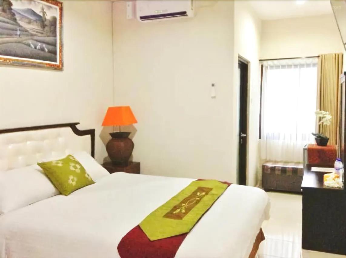 Tuban Torres Accommodation Kuta Lombok Exterior foto