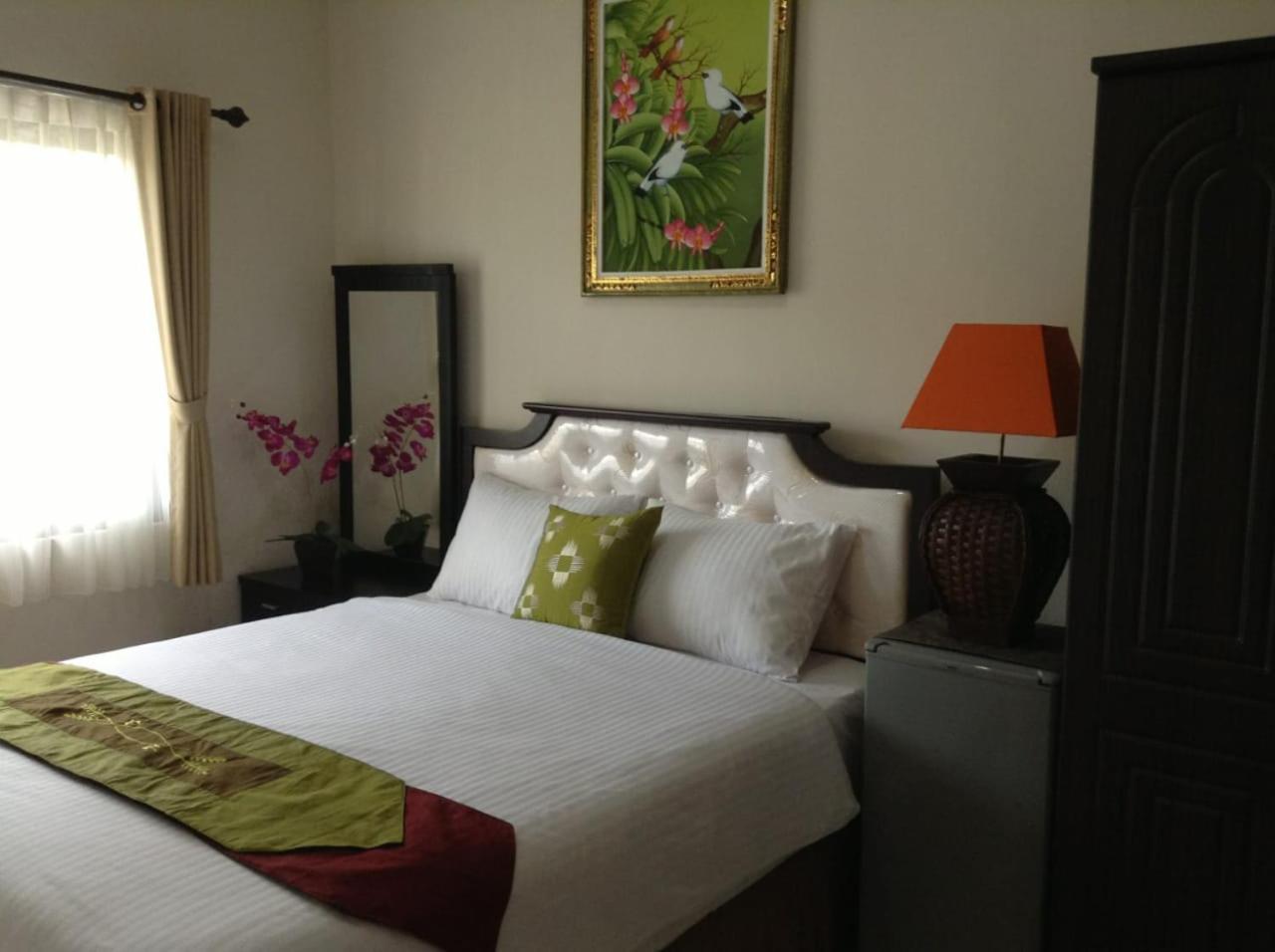 Tuban Torres Accommodation Kuta Lombok Exterior foto